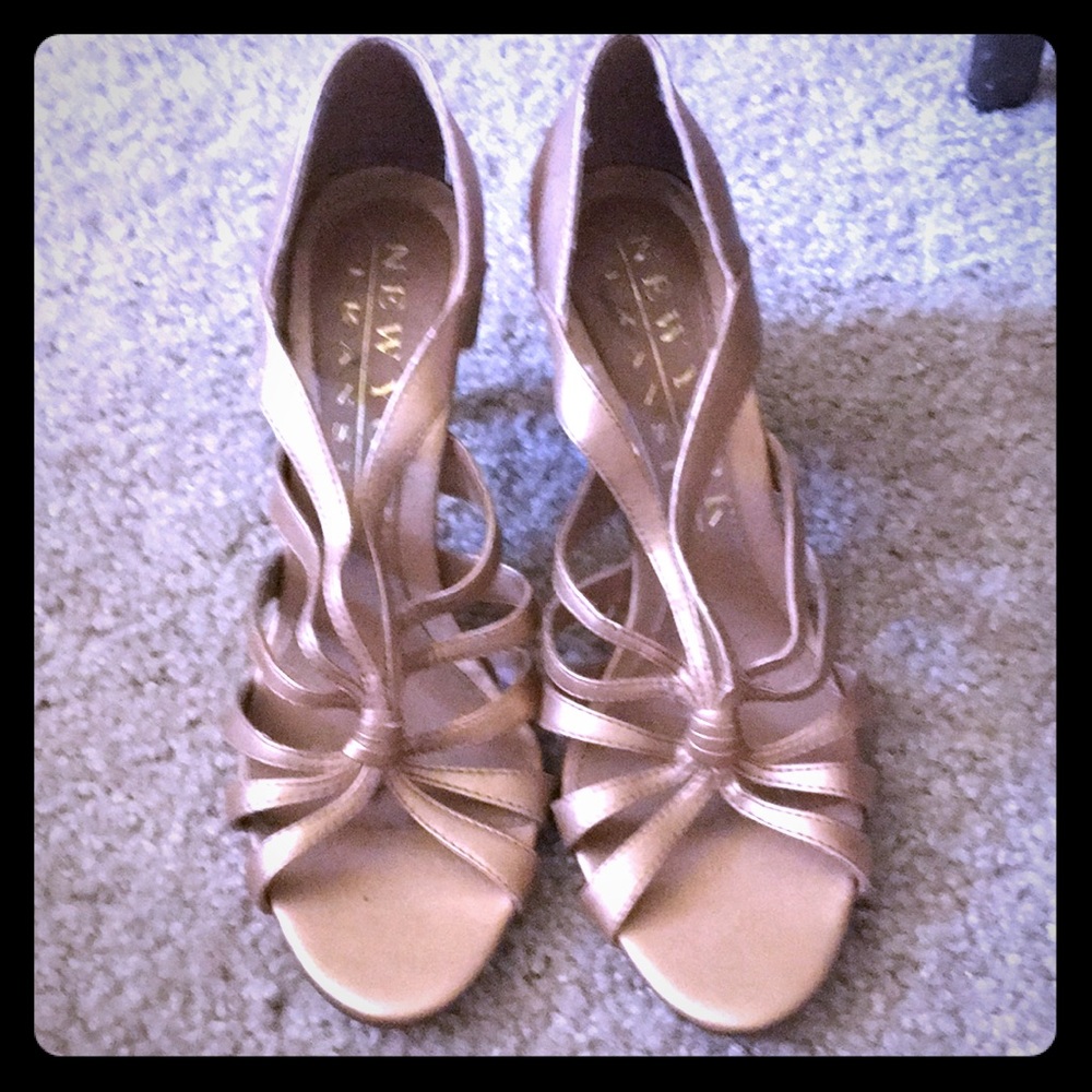 New York transit gold heels